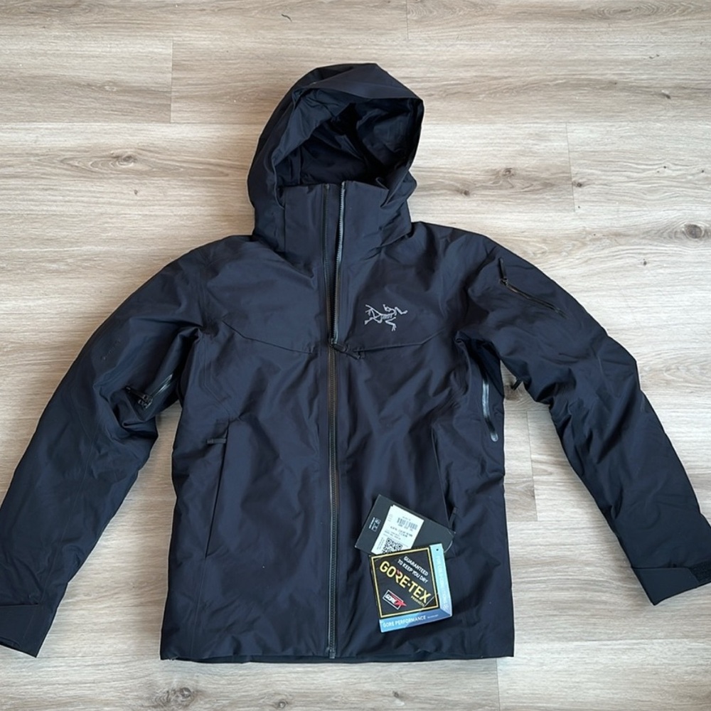 Arc'teryx Macai Jacket in Black